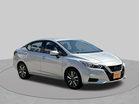 Used 2021 Nissan Versa SV FWD image 7