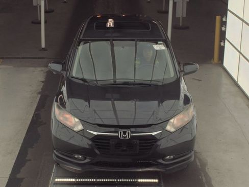Used 2017 Honda HR-V EX image 5