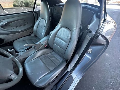 Used 2001 Porsche 911 Carrera image 28