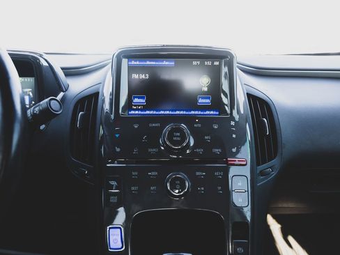 Used 2015 Chevrolet Volt Premium w/ Premium Trim Package image 23