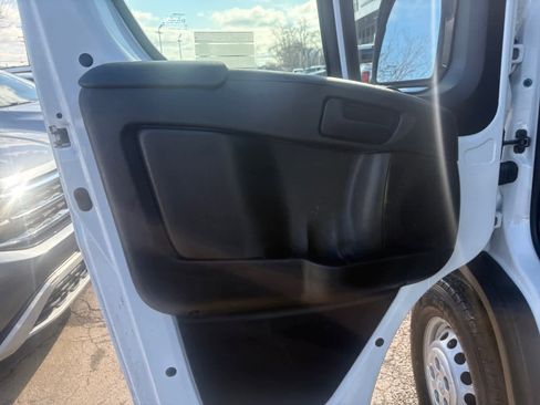 Used 2025 RAM ProMaster 2500 FWD image 12