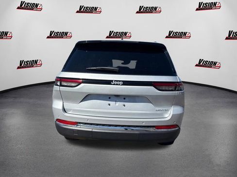 Used 2024 Jeep Grand Cherokee Limited RWD image 6