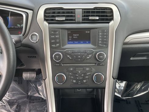 Used 2018 Ford Fusion S image 20
