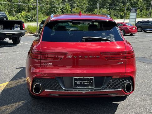 Used 2023 Genesis GV70 2.5T w/ Select Package image 4