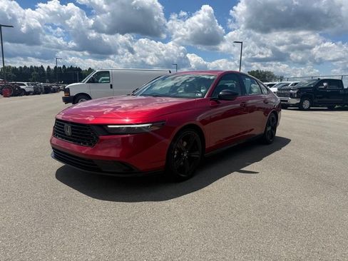 Used 2024 Honda Accord Sport image 3