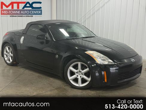 Used 2004 Nissan 350Z Touring image 1