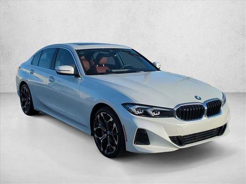 Used 2025 BMW 330i Sedan w/ Convenience Package RWD image 3