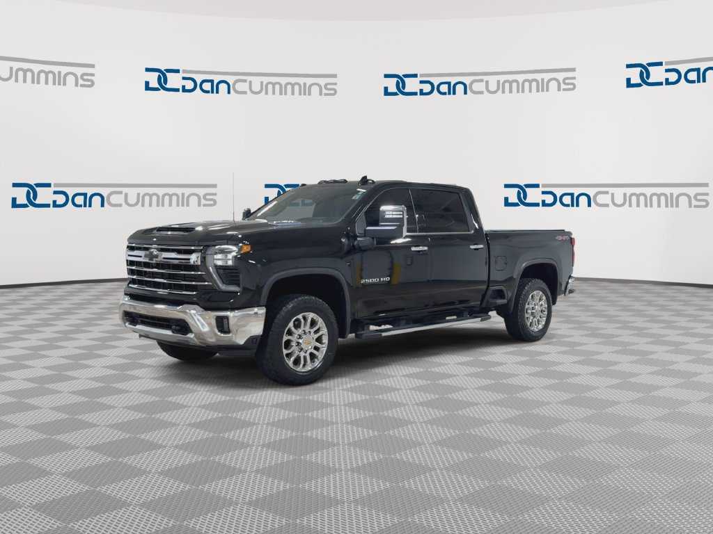 Used 2024 Chevrolet Silverado 2500 LTZ w/ LTZ Premium Package AWD/4WD image 4