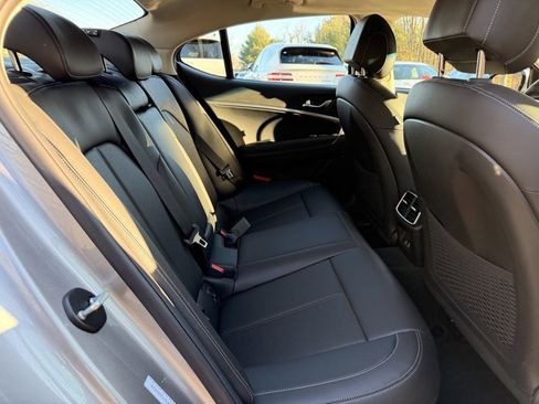 Used 2026 Genesis G70 2.5T image 11