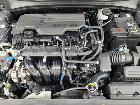 Used 2025 Hyundai Elantra Sport FWD image 30