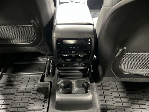Used 2024 Jeep Grand Cherokee L Laredo w/ Luxury Tech Group I AWD/4WD image 20
