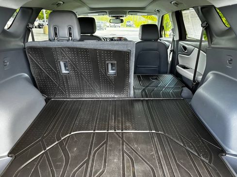 Used 2019 Chevrolet Blazer LT w/ Sun and Wheels Package AWD/4WD image 38
