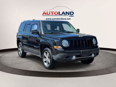Used 2017 Jeep Patriot Latitude AWD/4WD image 2
