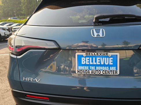 Used 2024 Honda HR-V Sport image 16