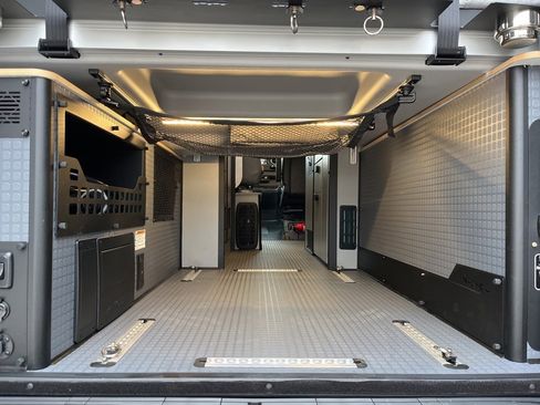 Used 2023 Mercedes-Benz Sprinter 144 Cargo image 32