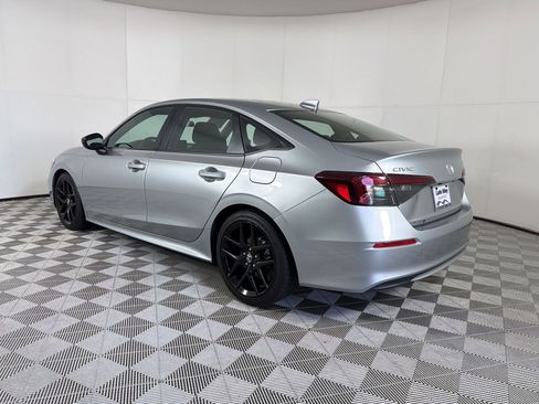 Used 2025 Honda Civic Sport image 3