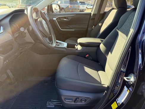 Used 2023 Toyota RAV4 XLE image 5