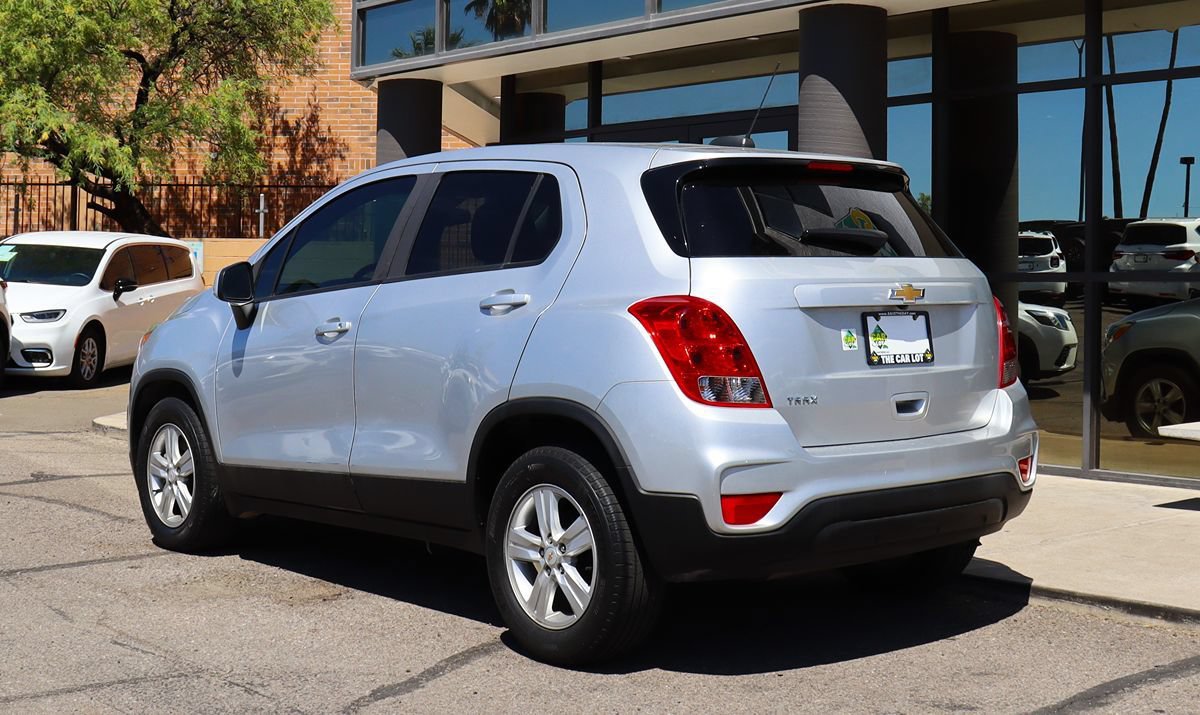 Used 2020 Chevrolet Trax LS w/ Tint and Cruise Package FWD image 9
