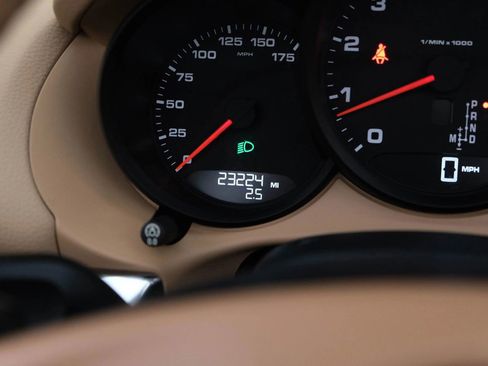 Used 2016 Porsche Boxster image 43