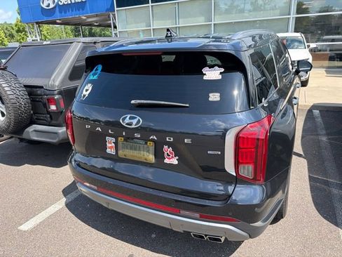 Used 2023 Hyundai Palisade Limited w/ Cargo Package AWD/4WD image 11