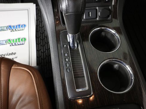 Used 2015 Chevrolet Traverse LT FWD image 39
