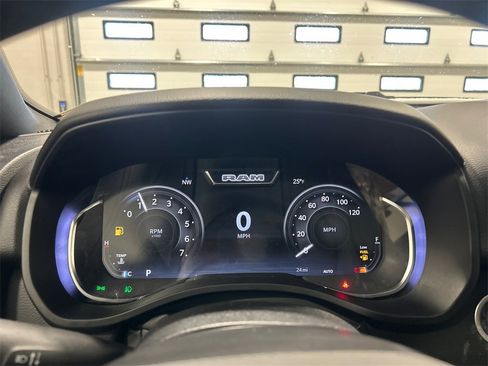 New 2026 RAM 1500 4x4 Crew Cab image 22