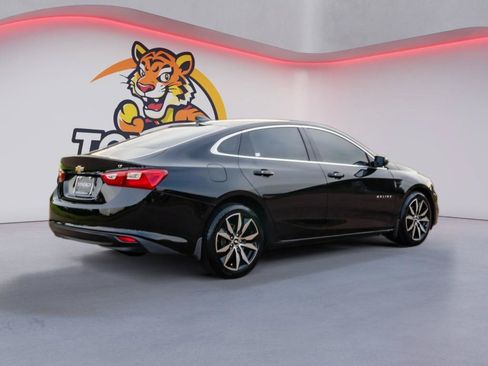 Used 2018 Chevrolet Malibu LT FWD image 5