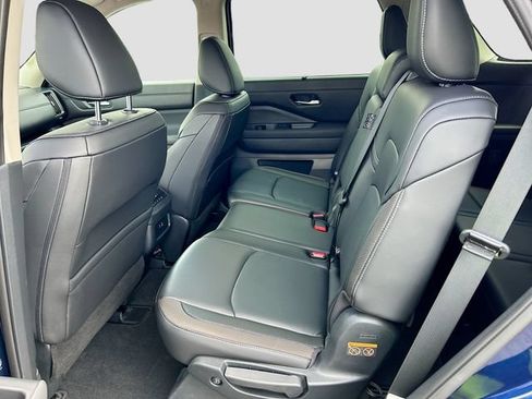 Certified 2025 Nissan Pathfinder SL AWD/4WD image 20