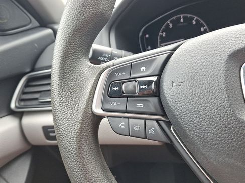 Used 2019 Honda Accord EX image 18