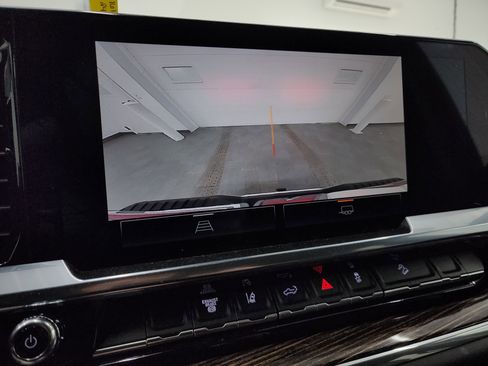 Used 2024 GMC Sierra 2500 SLE w/ SLE Value Package; image 17