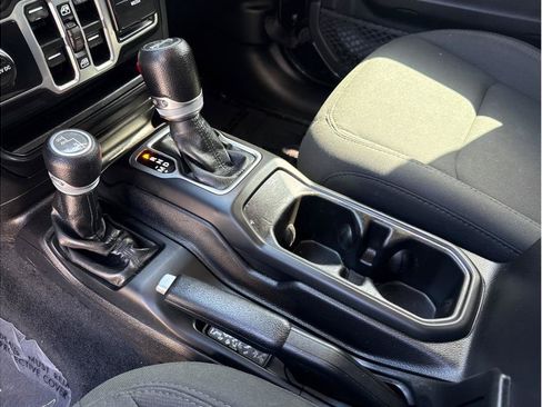 Used 2018 Jeep Wrangler Unlimited Sport S AWD/4WD image 43
