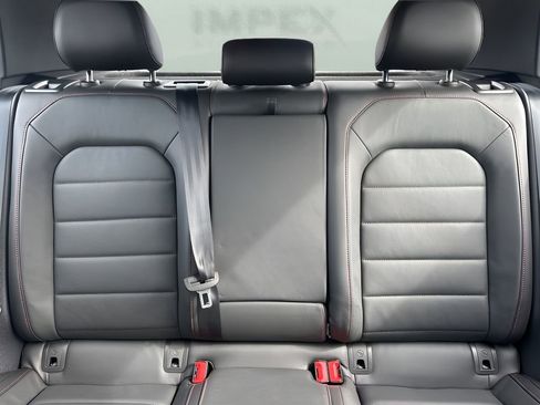 Used 2020 Volkswagen GTI SE image 12