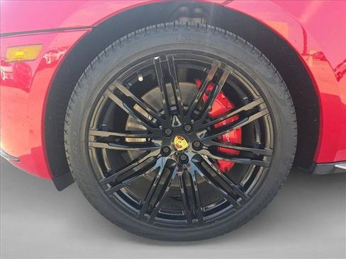 Used 2017 Porsche Macan Turbo AWD/4WD image 21