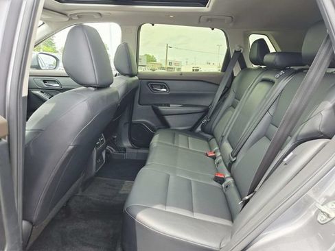 Used 2023 Nissan Rogue SV w/ SV Premium B Package AWD/4WD image 10