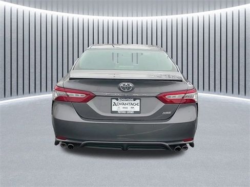 Used 2018 Toyota Camry XSE image 4