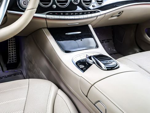 Used 2020 Mercedes-Benz S 560 Sedan image 7
