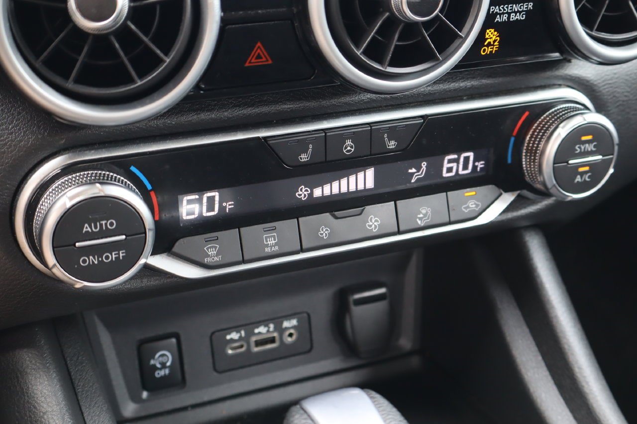 Used 2025 Nissan Sentra SV w/ All-Weather Package FWD image 22