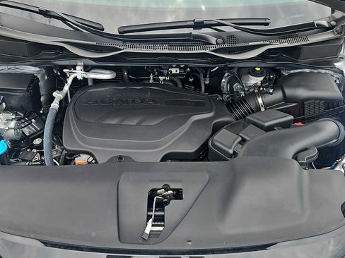 Certified 2026 Honda Odyssey Touring image 18