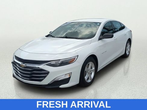 Used 2021 Chevrolet Malibu LS FWD image 3