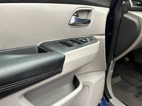 Used 2015 Honda Odyssey EX image 10