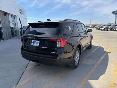 New 2026 Ford Explorer Active AWD/4WD image 7