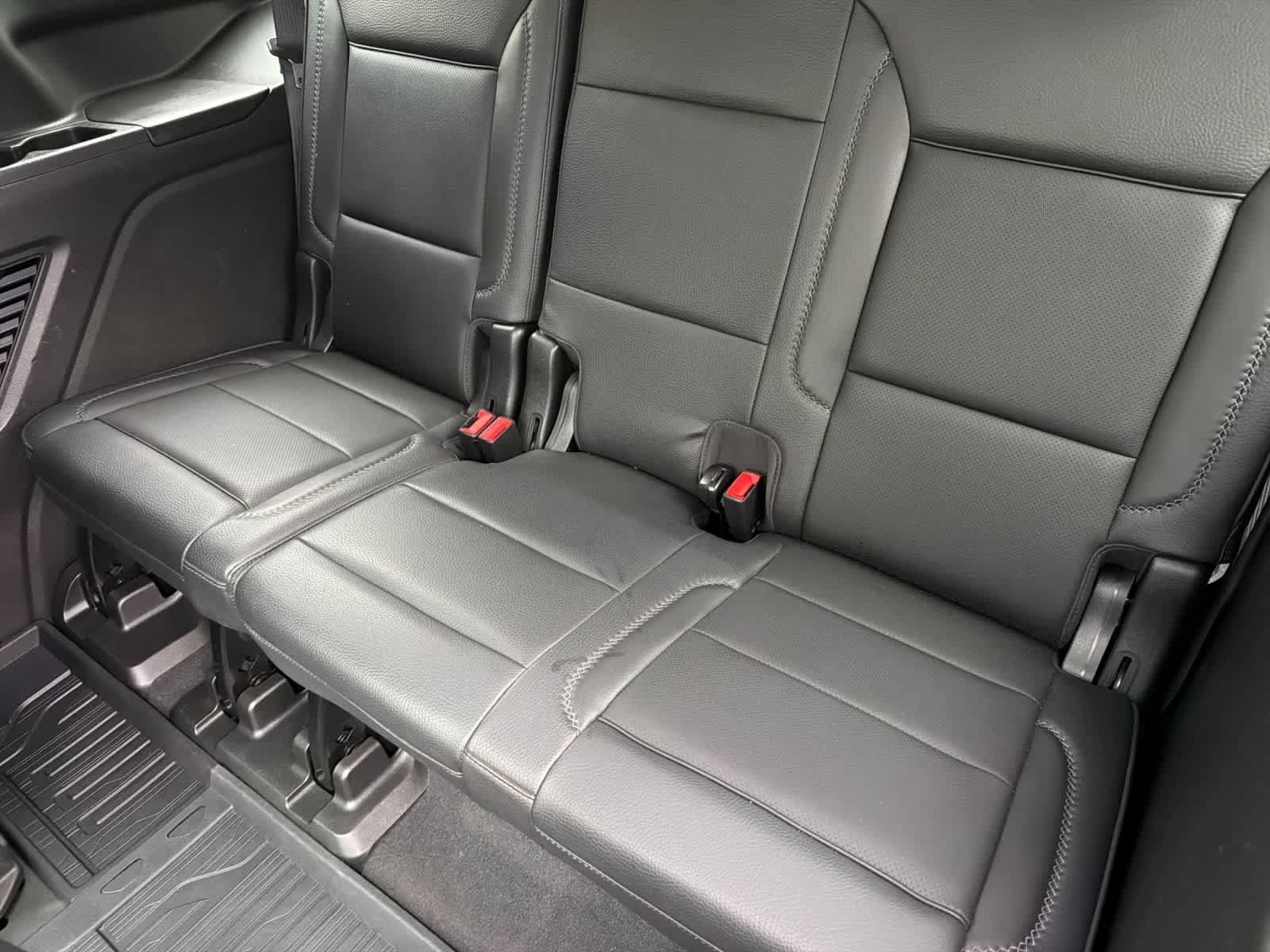 Used 2021 GMC Yukon Denali w/ Denali Ultimate Package AWD/4WD image 15