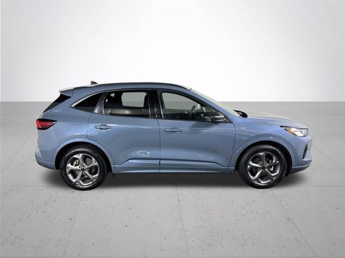 Used 2023 Ford Escape ST-Line FWD image 5