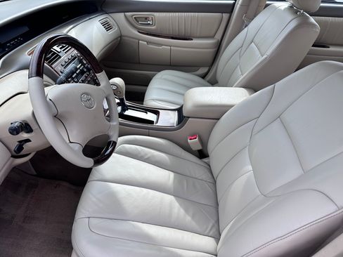 Used 2003 Toyota Avalon XLS FWD image 5