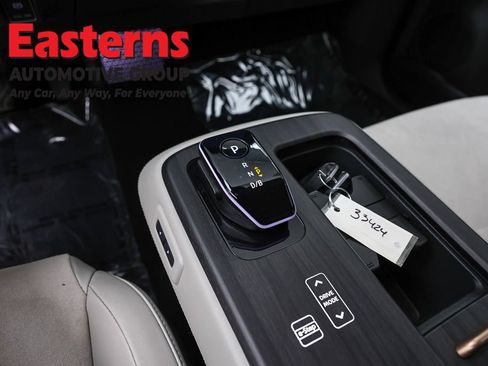 Used 2023 Nissan Ariya FWD image 12