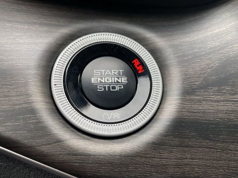 New 2025 Jeep Grand Cherokee L Limited w/ Black Appearance Package image 34