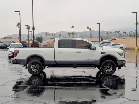 Used 2021 Nissan Titan Platinum Reserve w/ Moonroof Package image 5