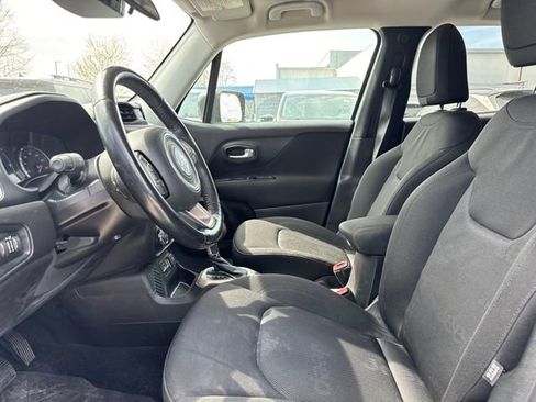 Used 2017 Jeep Renegade Latitude image 13