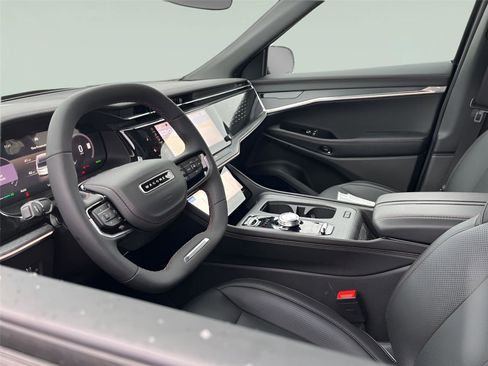 Used 2025 Jeep Wagoneer S Limited image 10