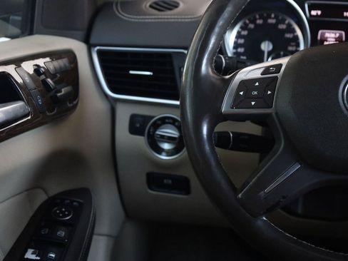 Used 2014 Mercedes-Benz GL 450 4MATIC image 34